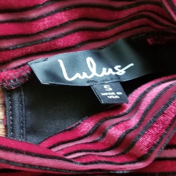 Lulu's Velvet Burgundy Red Dress With Balloon Sleeves NWT Small - Picture 8 of 10